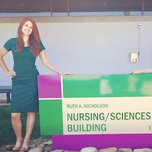 Dark green cap-sleeve knee-length dress